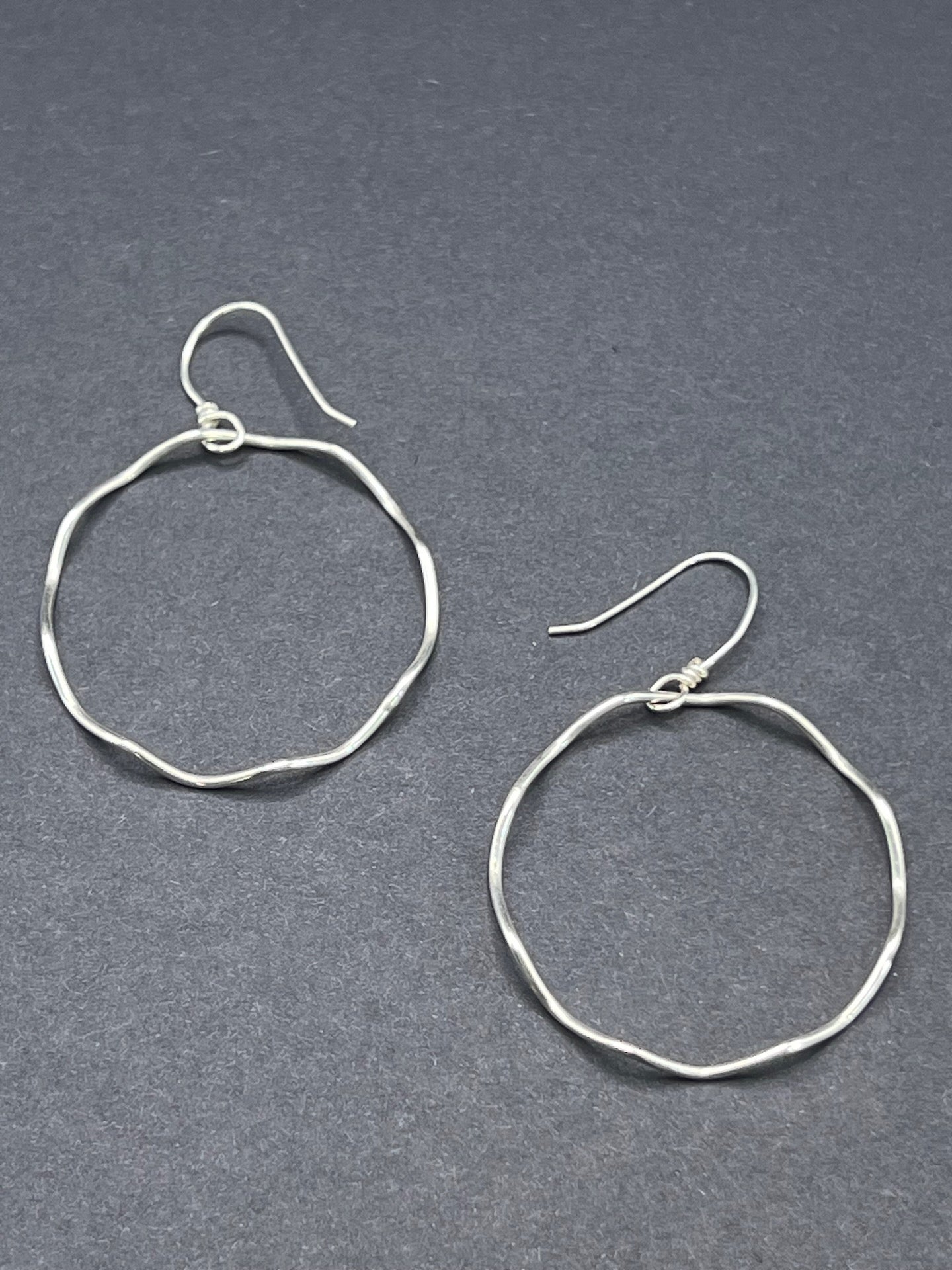 Wave hoops