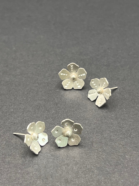 5-petal flower post earrings