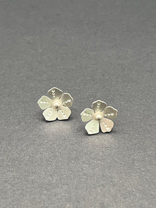 5-petal flower post earrings