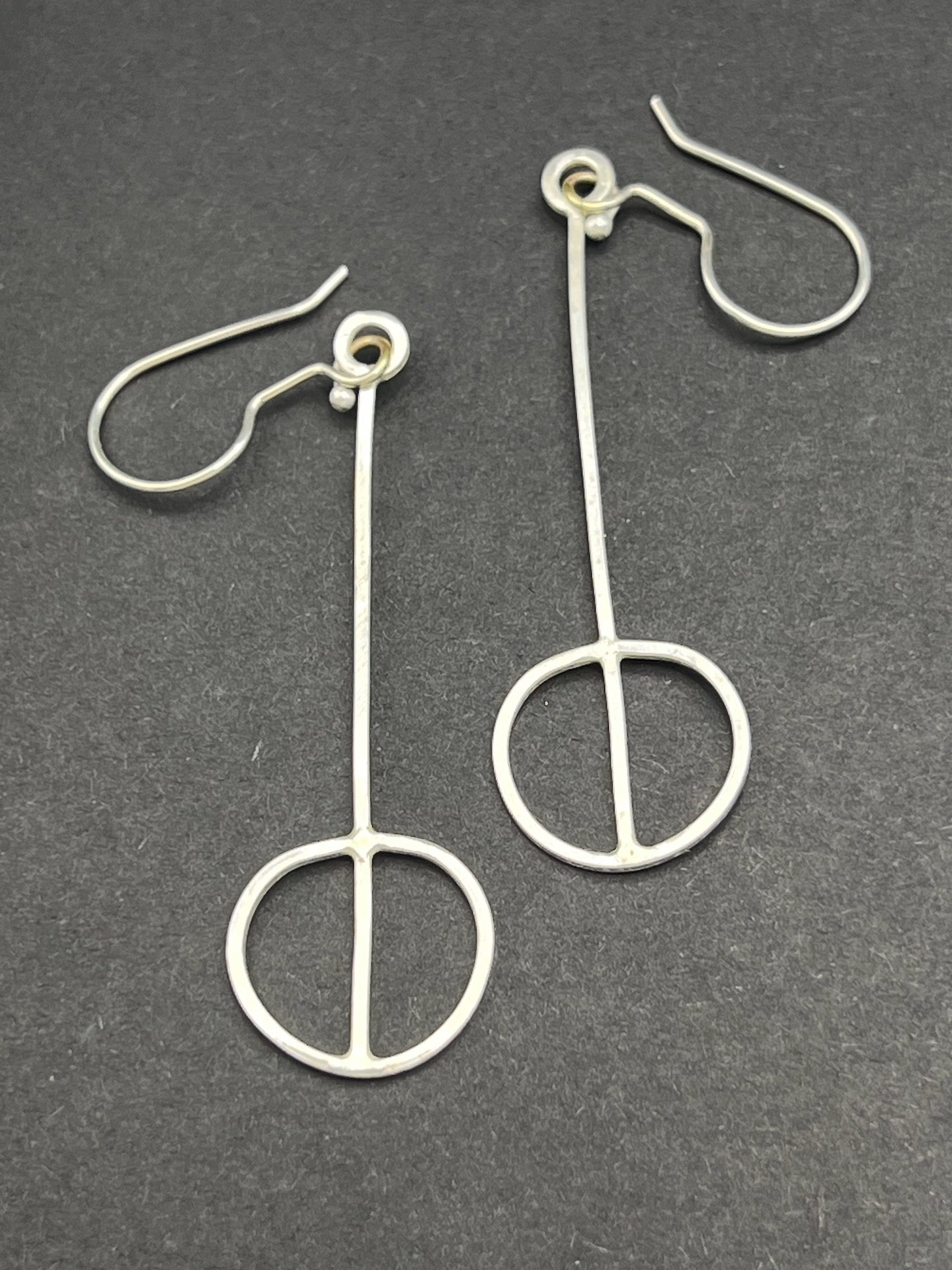Offset circles earrings
