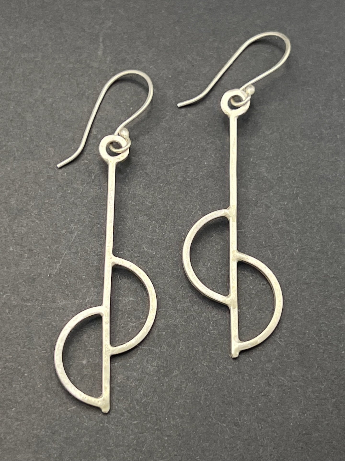 Offset circles earrings