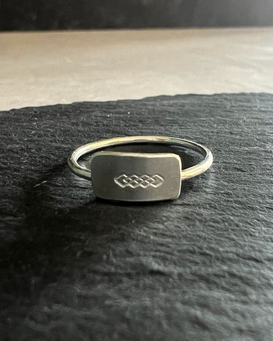 Signpost ring