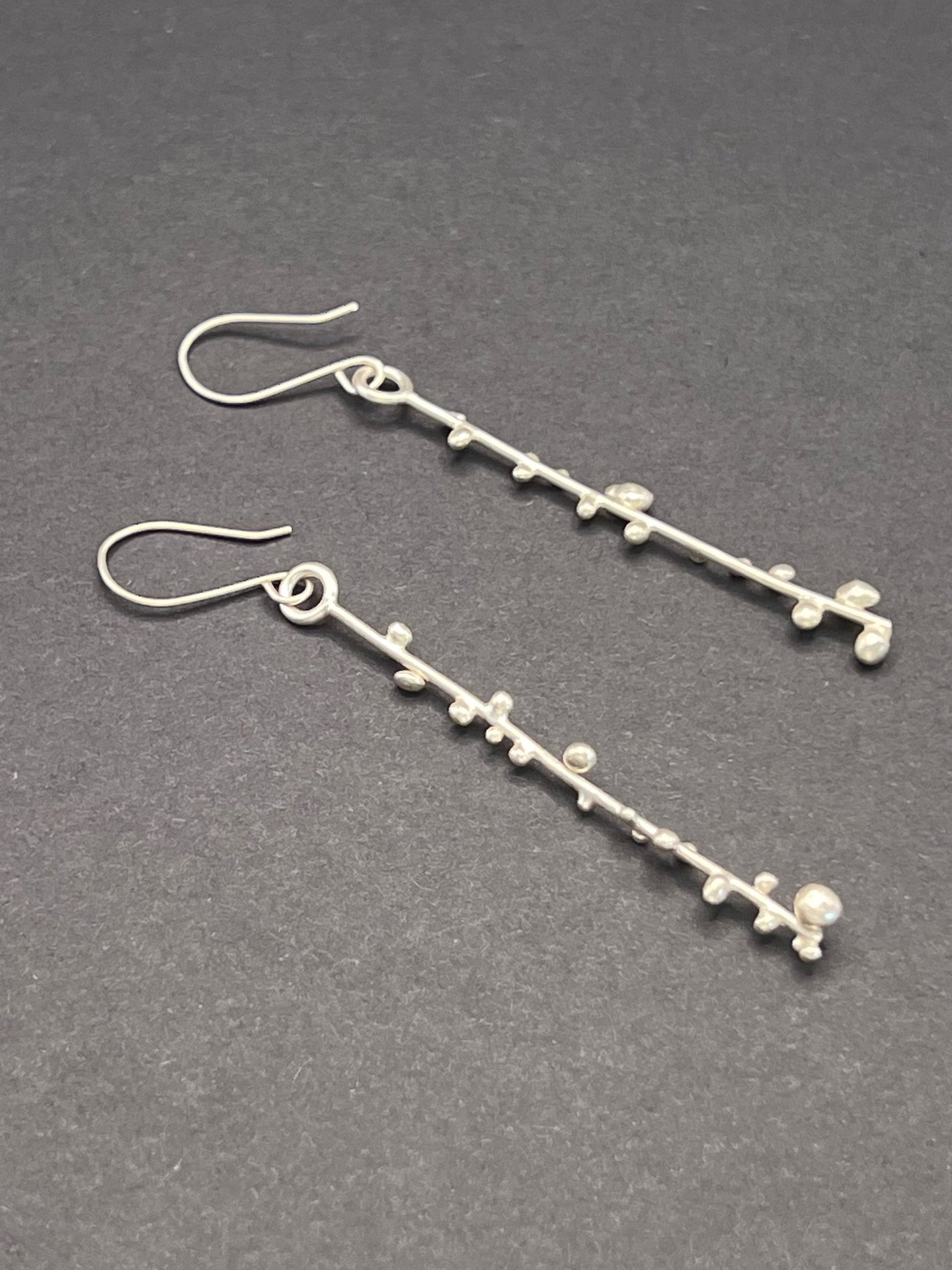 Silver grains drop earrings